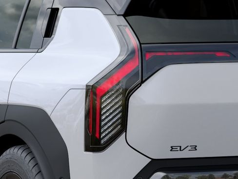 New 2027 Kia EV3 Land AWD/4WD image 11