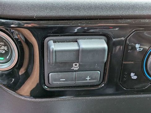 Used 2024 Chevrolet Silverado 1500 RST w/ Convenience Package II AWD/4WD image 23