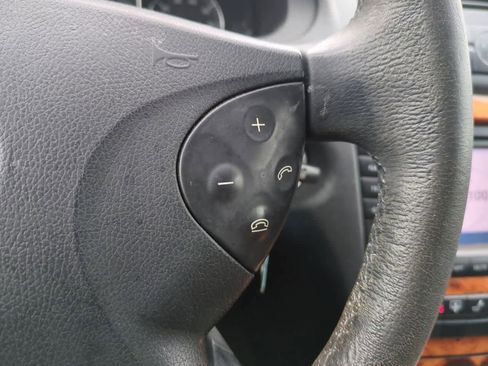 Used 2006 Mercedes-Benz E 350 Sedan image 25