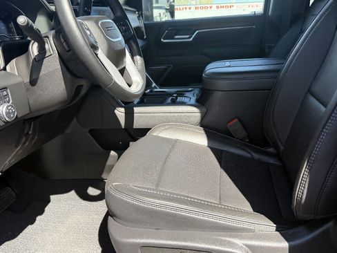 Used 2025 GMC Sierra 3500 Denali w/ Denali Reserve Package image 11