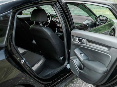 Used 2023 Honda Civic Sport image 17