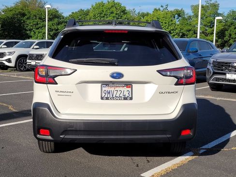 Used 2024 Subaru Outback Premium AWD/4WD image 7