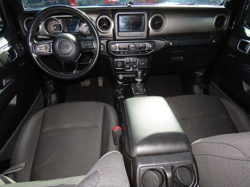 Used 2019 Jeep Wrangler Unlimited Sport S image 23