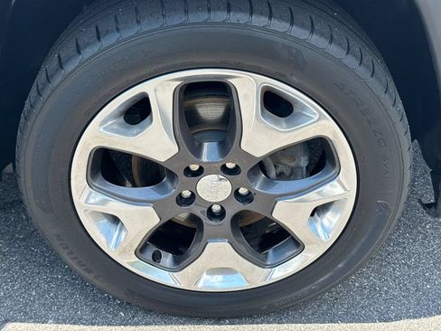 Used 2019 Jeep Compass Limited FWD image 12
