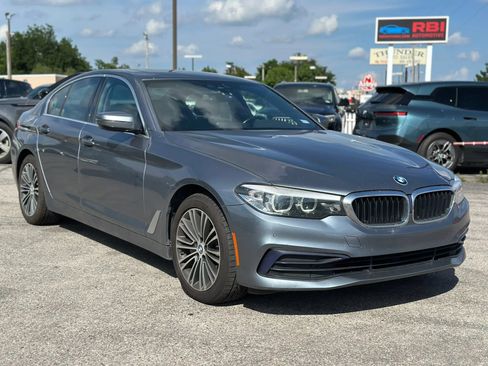 Used 2019 BMW 530i xDrive w/ Convenience Package AWD/4WD image 4