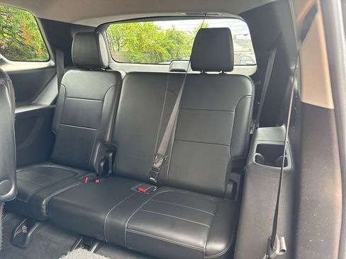 Used 2018 Chevrolet Traverse Premier w/ Driver Confidence II Package image 16