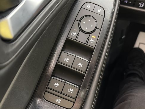Certified 2023 Nissan Rogue SV w/ SV Premium B Package AWD/4WD image 30