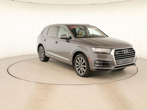 Used 2018 Audi Q7 3.0T Premium Plus w/ Premium Plus Package AWD/4WD image 10