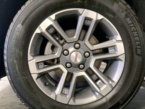 Used 2025 GMC Terrain Elevation FWD image 9