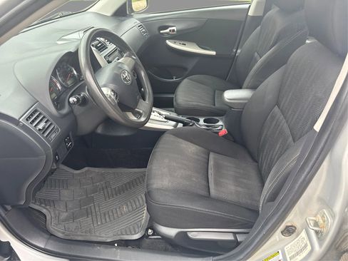 Used 2013 Toyota Corolla S w/ Premium Pkg FWD image 10
