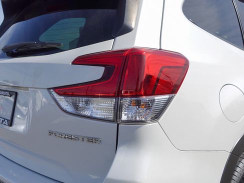 Used 2021 Subaru Forester Premium image 5