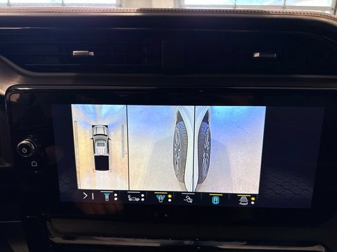 Used 2023 GMC Sierra 1500 AT4 w/ AT4 Premium Package AWD/4WD image 40