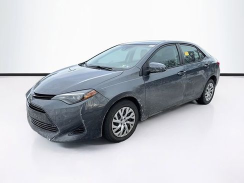 Used 2017 Toyota Corolla LE image 3