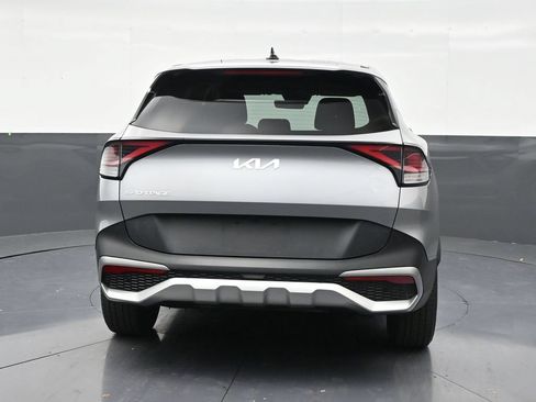 Used 2023 Kia Sportage LX FWD image 4