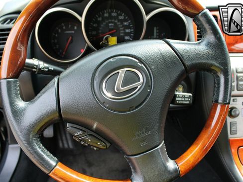 Used 2002 Lexus SC 430 Convertible image 13