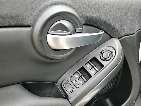 Used 2022 FIAT 500X Pop w/ Sport Appearance Package image 10