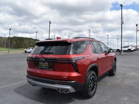 New 2026 Chevrolet Traverse Z71 image 3