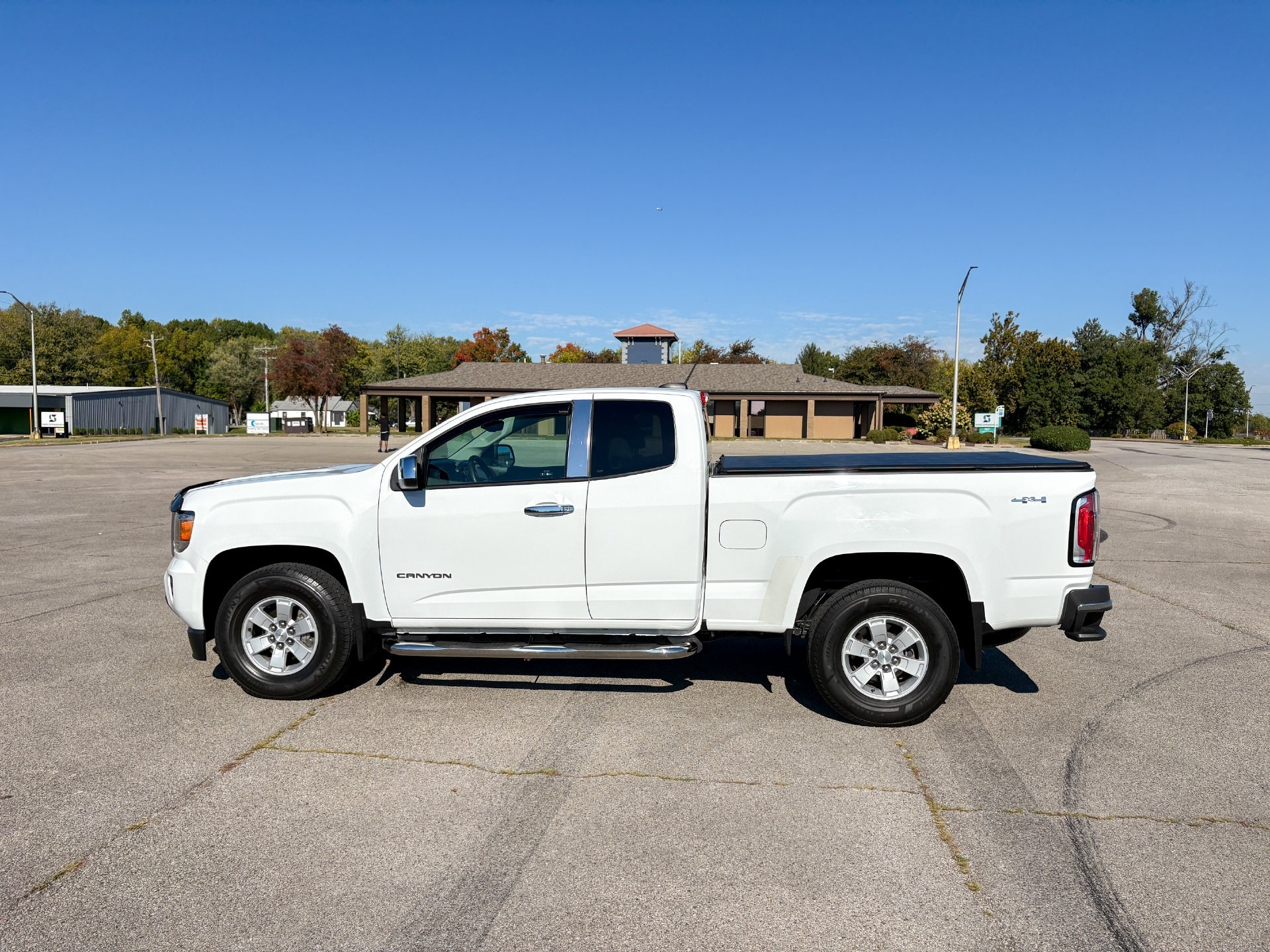 Used 2017 GMC Canyon 4x4 Extended Cab image 5