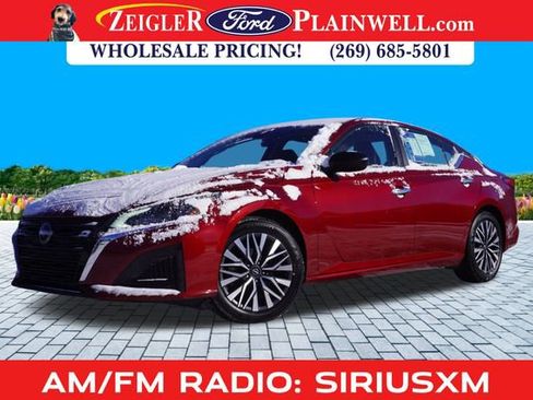 Used 2024 Nissan Altima 2.5 SV image 1