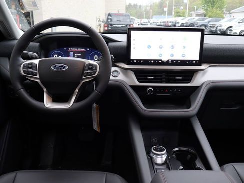 New 2026 Ford Explorer Active AWD/4WD image 6