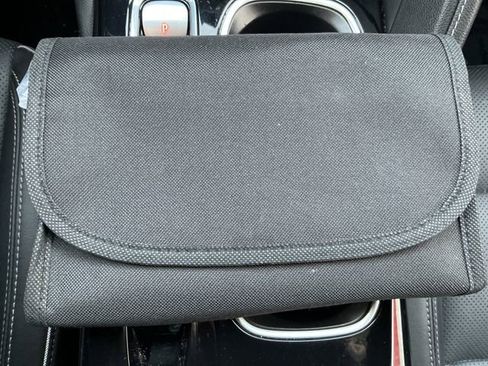 Used 2023 Buick Envision Essence AWD/4WD image 53