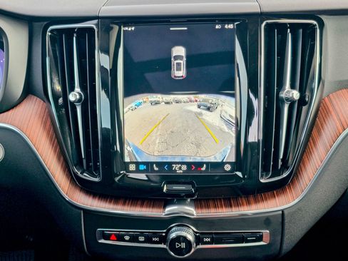 Used 2024 Volvo XC60 B5 Plus image 43