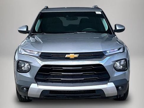 Used 2023 Chevrolet TrailBlazer LT FWD image 2