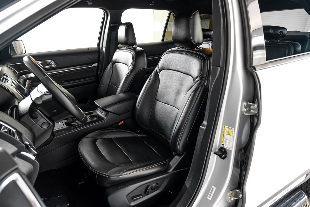 Used 2019 Ford Explorer Limited w/ Class III Trailer Tow Package FWD image 31
