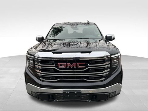 Used 2025 GMC Sierra 1500 SLT image 9
