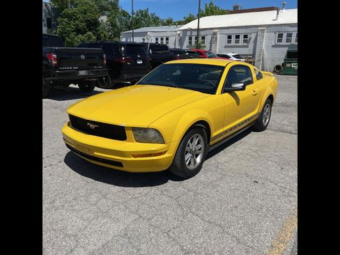 Used 2005 Ford Mustang Coupe RWD image 1