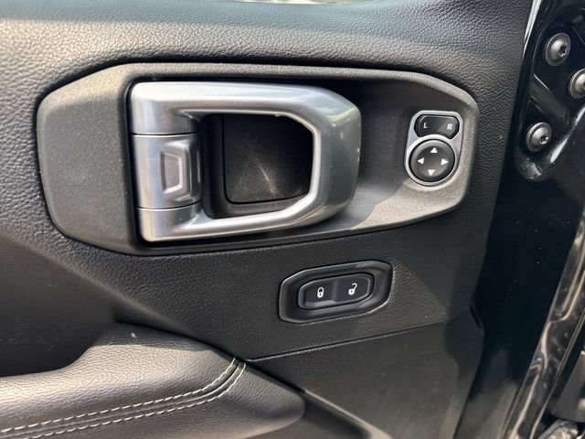 Used 2022 Jeep Wrangler Unlimited Sahara w/ Cold Weather Group AWD/4WD image 25