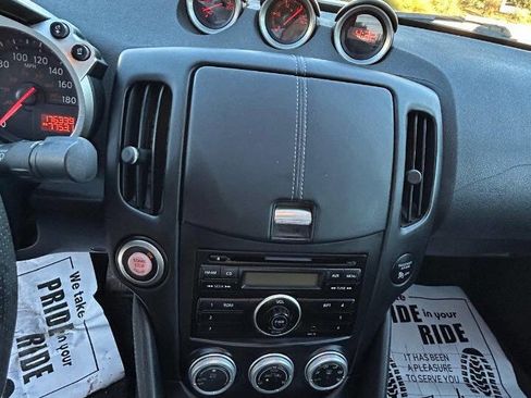 Used 2010 Nissan 370Z Touring w/ Sport Pkg image 21