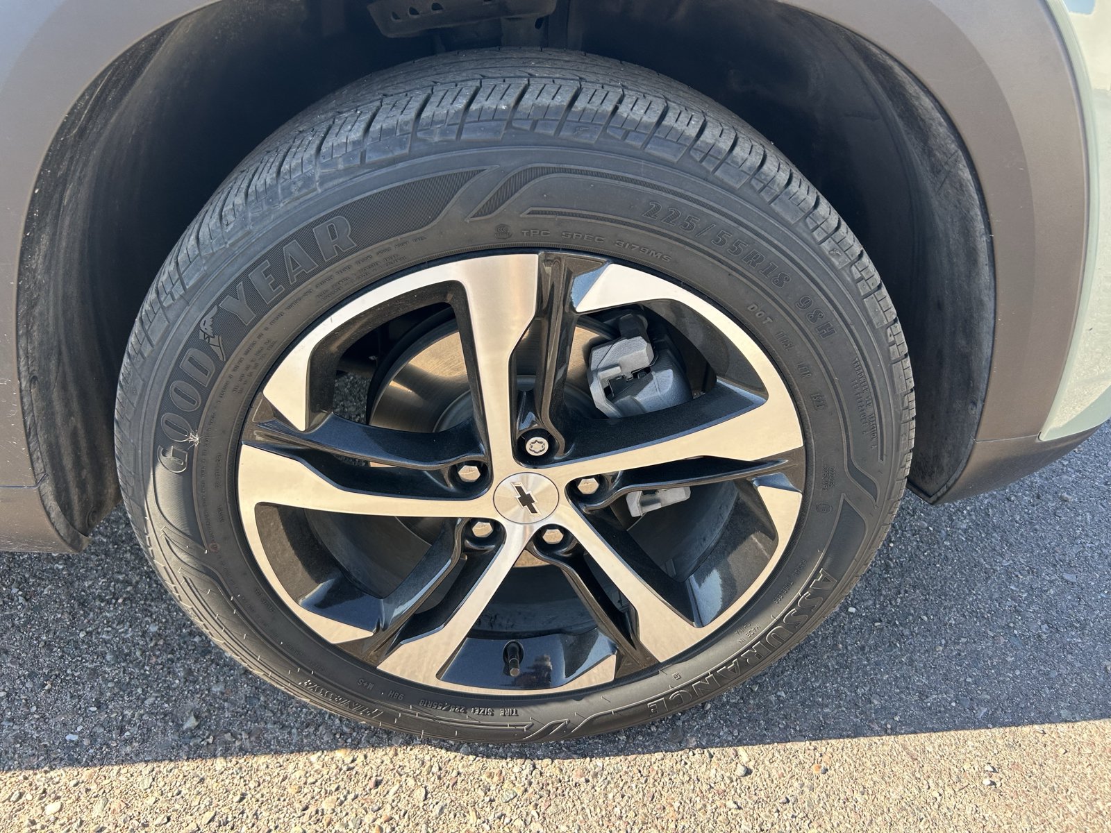 Certified 2024 Chevrolet Trax RS FWD image 9