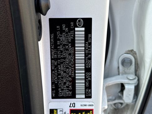 Certified 2021 Lexus ES 300h w/ Accessory Package 2 FWD image 40
