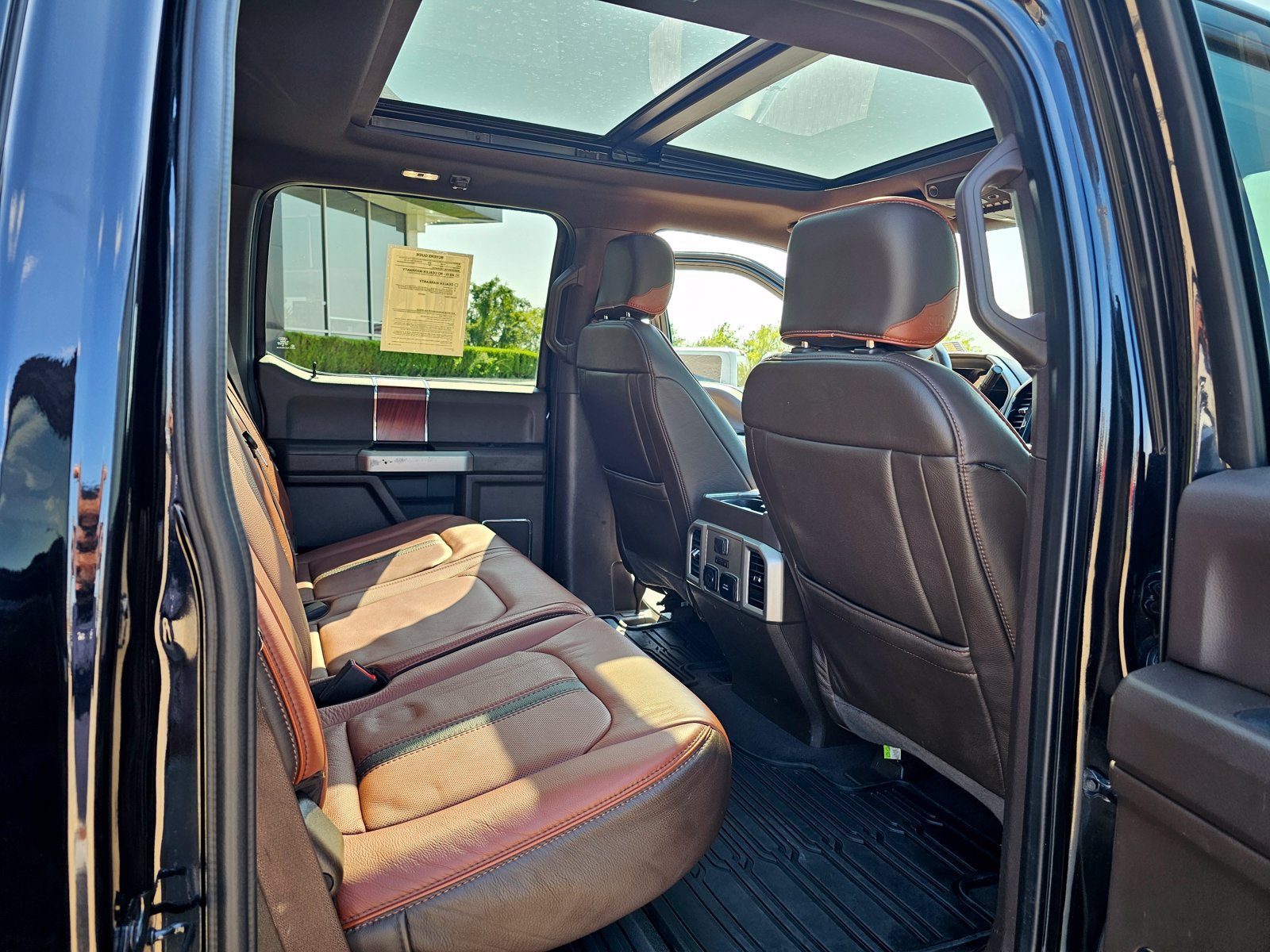 Used 2022 Ford F350 King Ranch w/ King Ranch Ultimate Package AWD/4WD image 36