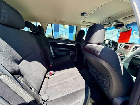 Used 2014 Subaru Outback 2.5i Premium w/ Moonroof Package AWD/4WD image 22