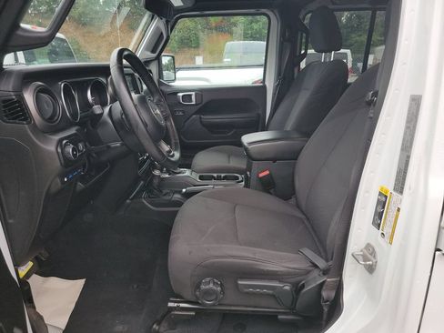 Used 2023 Jeep Wrangler Unlimited w/ Cold Weather Group AWD/4WD image 15