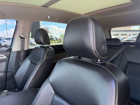 Used 2022 Volkswagen Atlas SE AWD/4WD image 11