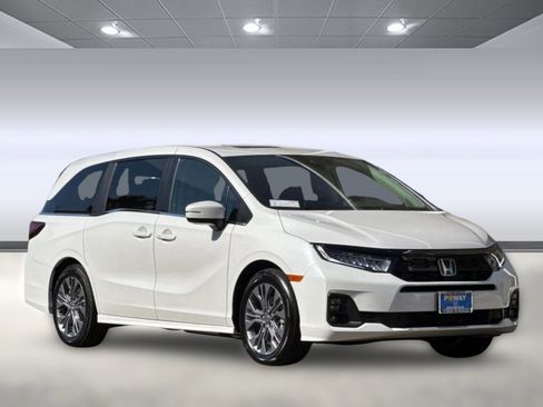 New 2026 Honda Odyssey Touring image 6