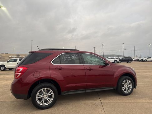Used 2017 Chevrolet Equinox LT image 26
