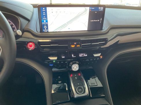 Certified 2026 Acura MDX w/ Advance Package AWD/4WD image 16