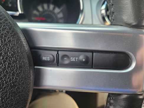 Used 2006 Ford Mustang GT Premium RWD image 32