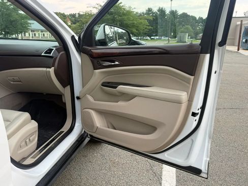 Used 2016 Cadillac SRX Luxury w/ Driver Awareness Package AWD/4WD image 23
