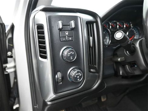 Used 2018 Chevrolet Silverado 1500 LT w/ All Star Edition image 21