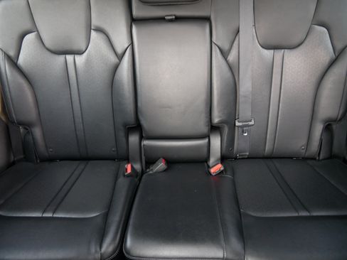 Used 2022 Kia Sorento S FWD image 13