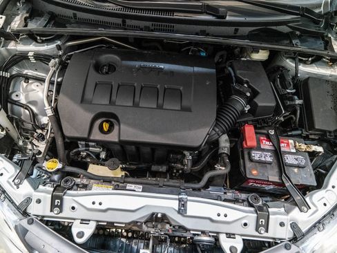 Used 2016 Toyota Corolla LE FWD image 31