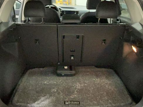 Used 2022 Volkswagen Taos SEL image 11