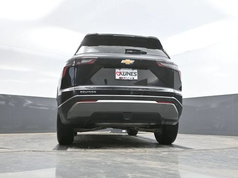 Used 2025 Chevrolet Equinox LT FWD image 36
