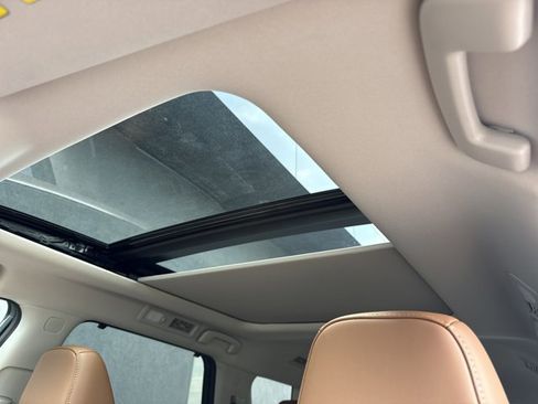Certified 2025 Nissan Pathfinder Platinum AWD/4WD image 26