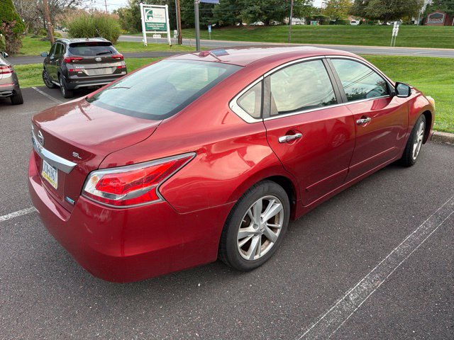 Used 2014 Nissan Altima 2.5 SL w/ Moonroof Package FWD image 13